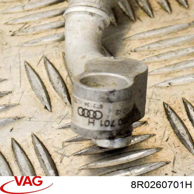 Mangueira de aparelho de ar condicionado, desde o compressor até o radiador VAG 8R0260701H preço, a partir de 78,44 USD