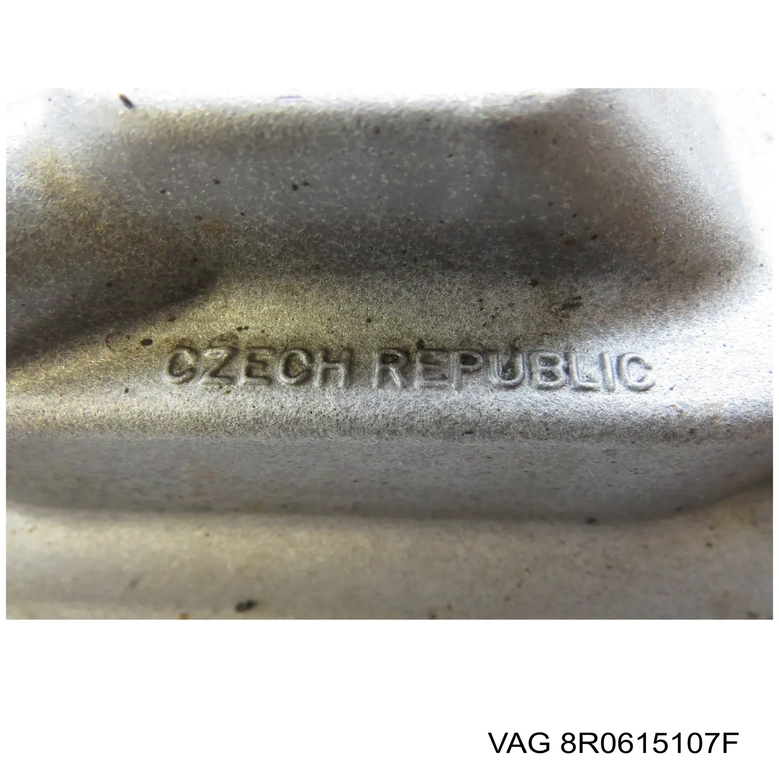 Suporte do freio dianteiro esquerdo VAG 8R0615107F preço, a partir de 314,01 USD