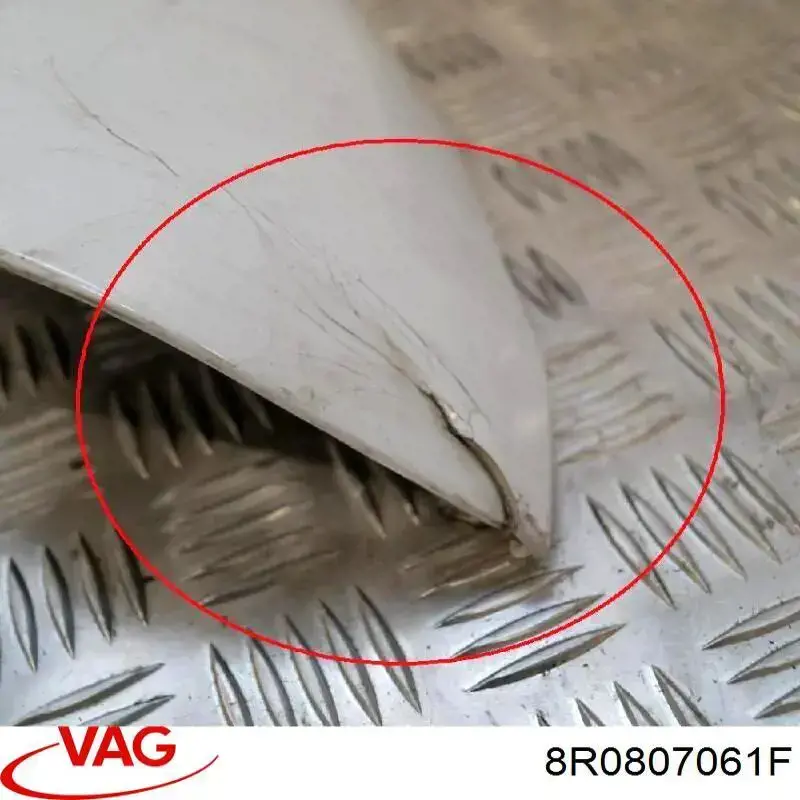 Spoiler do pára-choque dianteiro VAG 8R0807061F preço, a partir de 139,26 USD