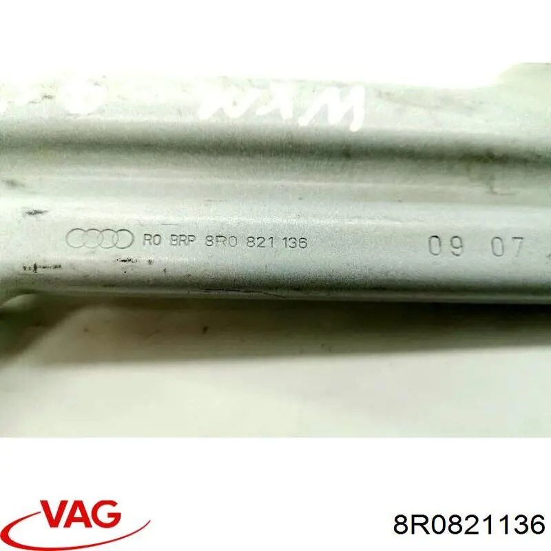 Consola dianteira de fixação do pára-lama dianteiro direito VAG 8R0821136 preço, a partir de 39,37 USD