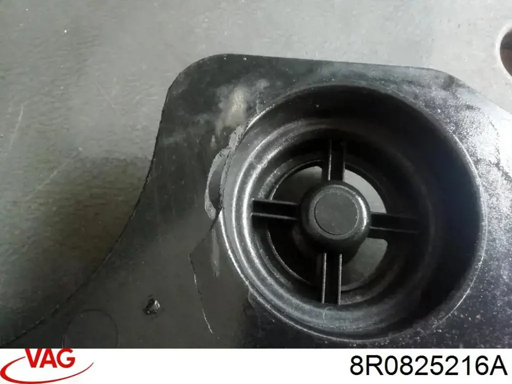 Proteção de fundo traseira direita VAG 8R0825216A preço, a partir de 29,72 USD