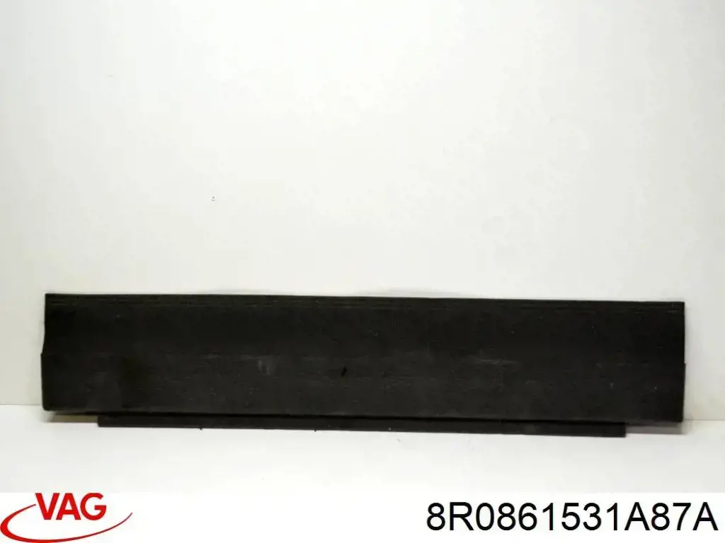 Compre 8R0861531A87A VAG Cobrimento da seção de bagagem inferior