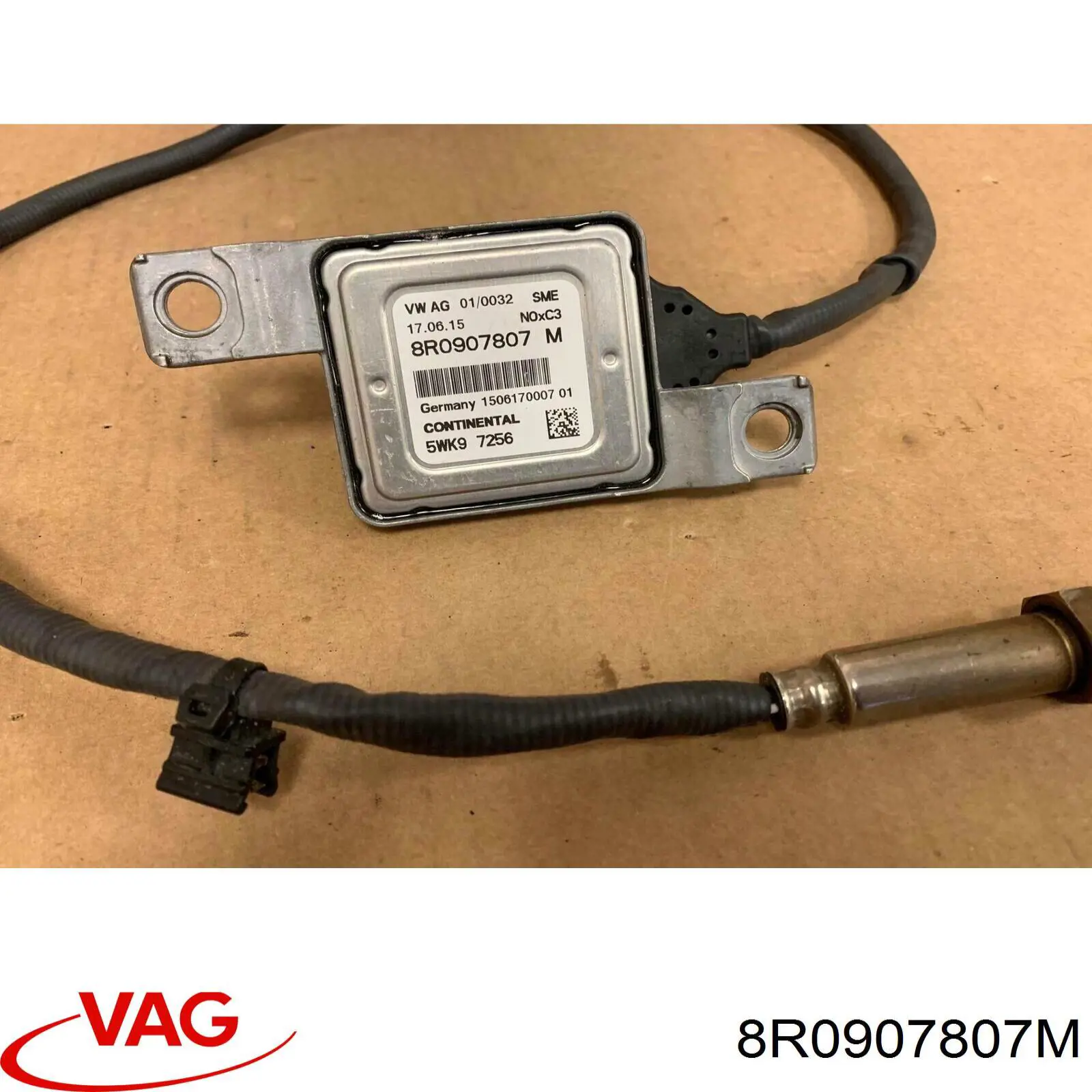 Compre 8R0907807M VAG 