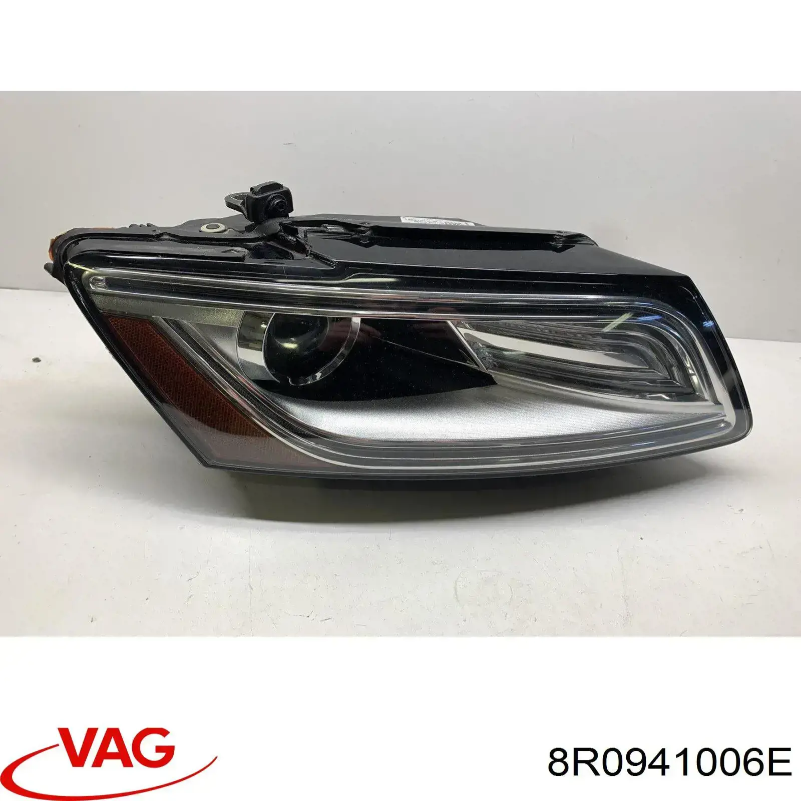 ZAD111600R Signeda Luz direita