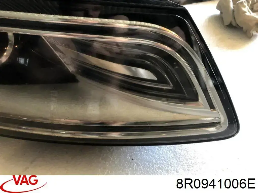 ZAD111600R Signeda Luz direita