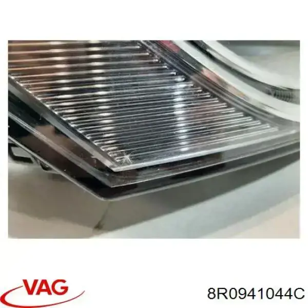 Luz direita VAG 8R0941044C preço, a partir de 495,07 USD