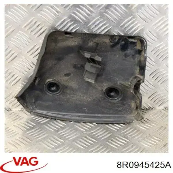 8R0945425A VAG Placa sobreposta debaixo de lanterna traseira esquerda