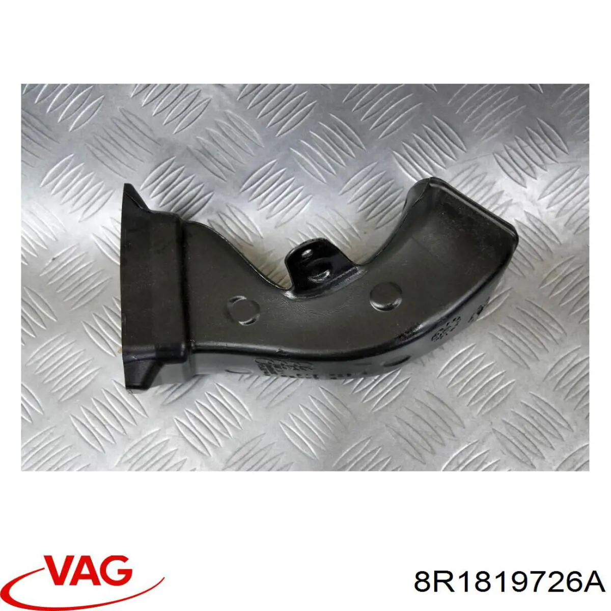 Conduto de ar (distribuidor de ar para "painel de instrumentos") direito VAG 8R1819726A preço, a partir de 32,45 USD