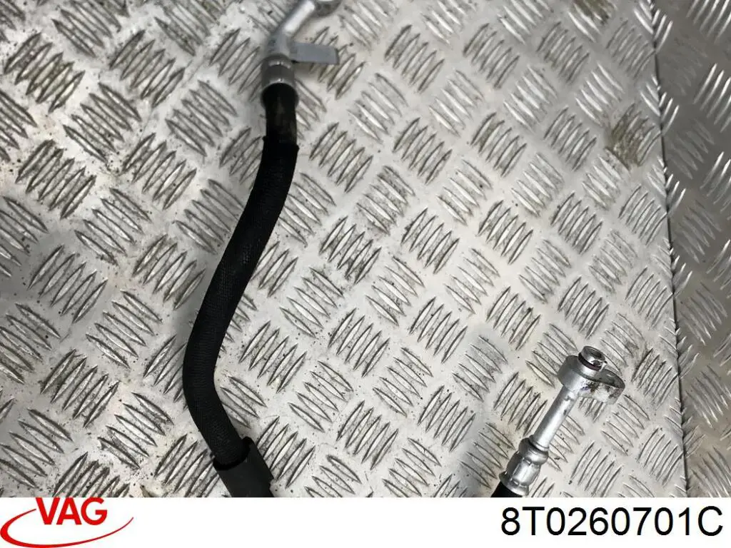 Compre 8T0260701C VAG Mangueira de aparelho de ar condicionado, desde o compressor até o radiador