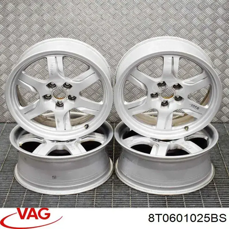 8T0601025B VAG Discos de roda de aleação ligeira (de aleação ligeira, de titânio)