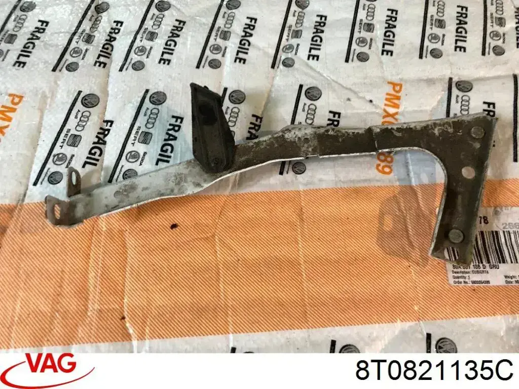 Consola dianteira de fixação do pára-lama dianteiro esquerdo VAG 8T0821135C preço, a partir de 36,34 USD