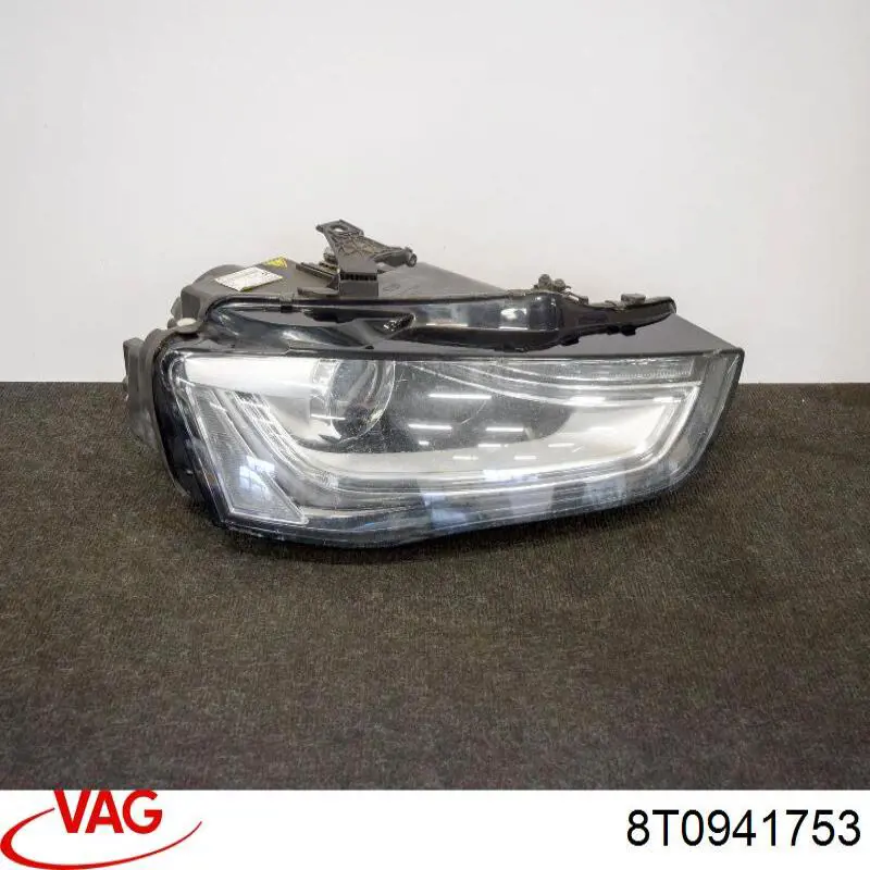 Luz esquerda VAG 8T0941753 preço, a partir de 729,78 USD