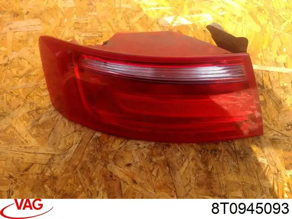 8T0945093 VAG Lanterna traseira esquerda interna