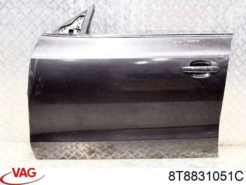 8T8831051C VAG Porta dianteira esquerda