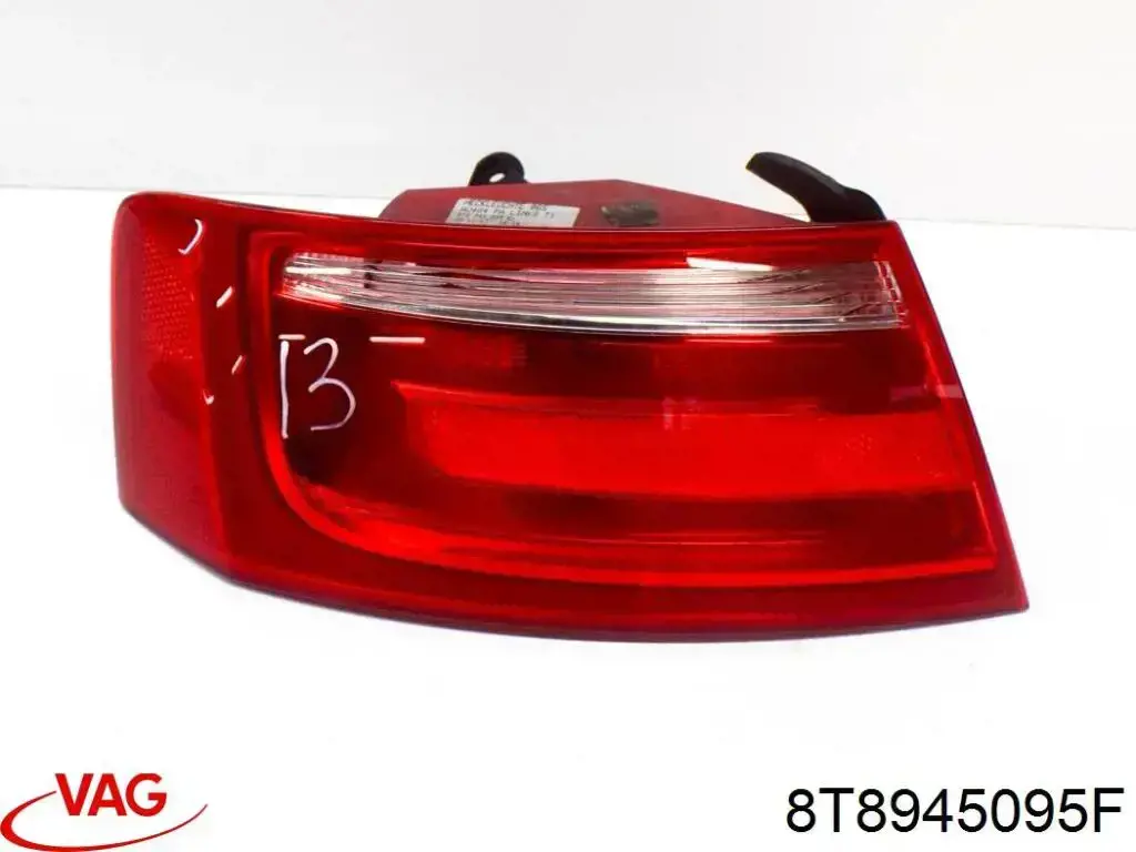 8T8945095F VAG Lanterna traseira esquerda externa
