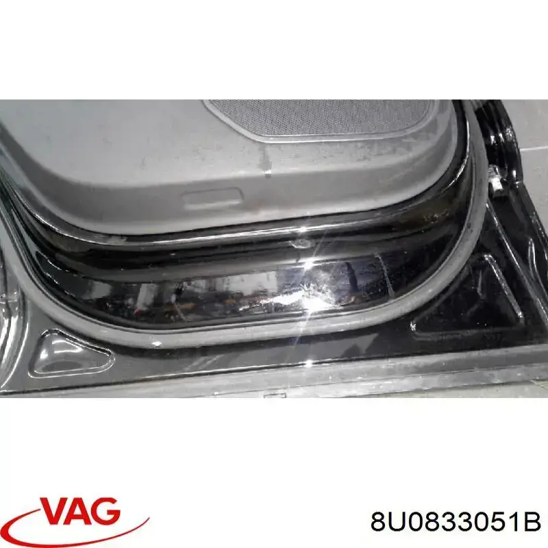 8U0833051B VAG Porta traseira esquerda
