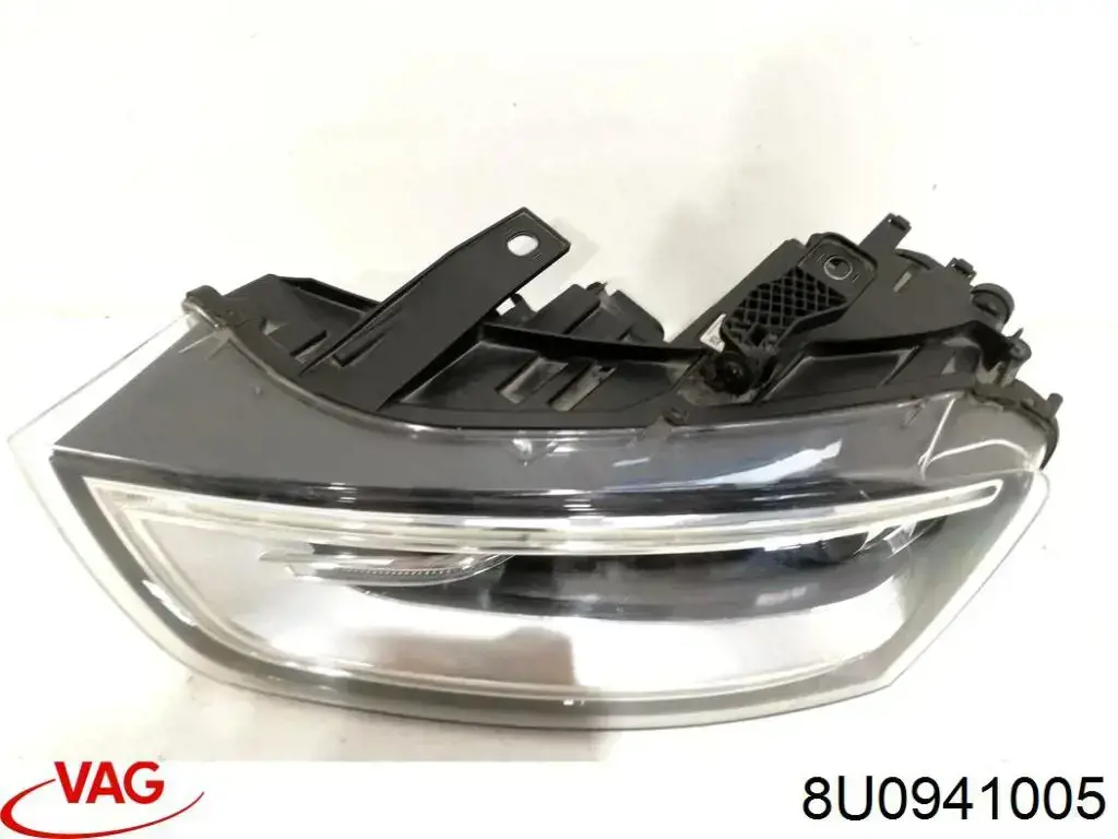 8U0941005 VAG Luz esquerda