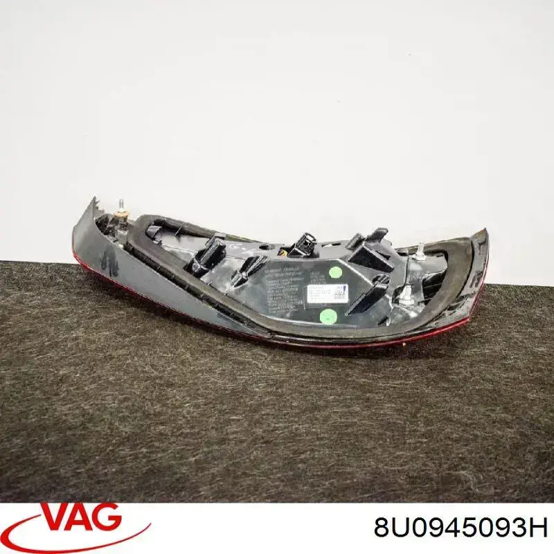 Lanterna traseira esquerda VAG 8U0945093A preço, a partir de 325,13 USD