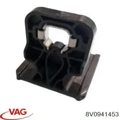 Consola (adaptador) de fixação da luz dianteira esquerda VAG 8V0941453 preço, a partir de 17,70 USD