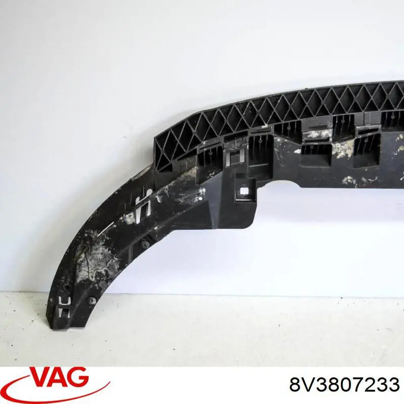 Spoiler do pára-choque dianteiro VAG 8V3807233 preço, a partir de 36,81 USD