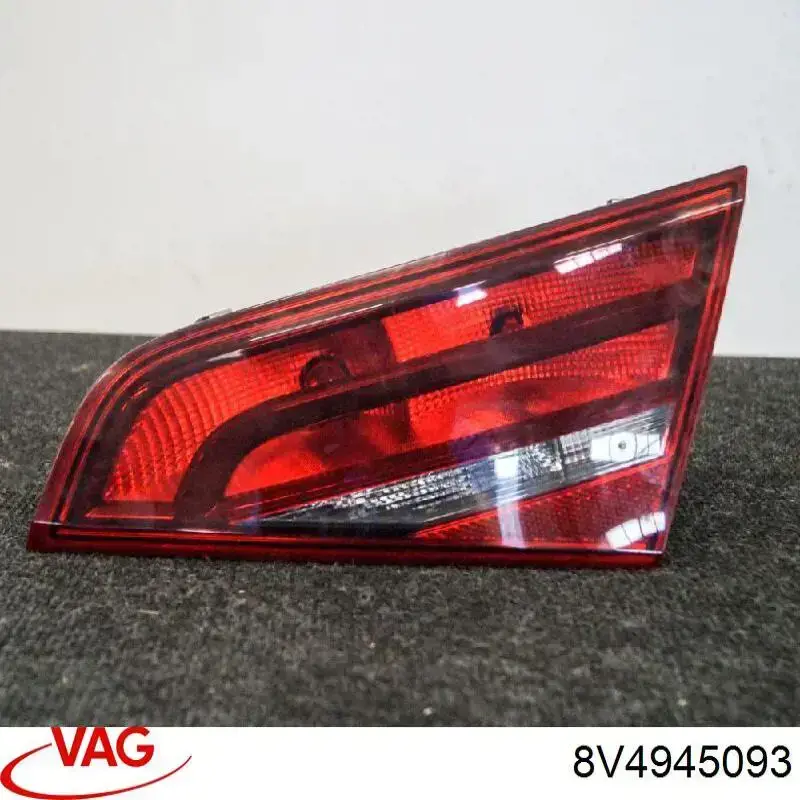 8V4945093 VAG Lanterna traseira esquerda interna