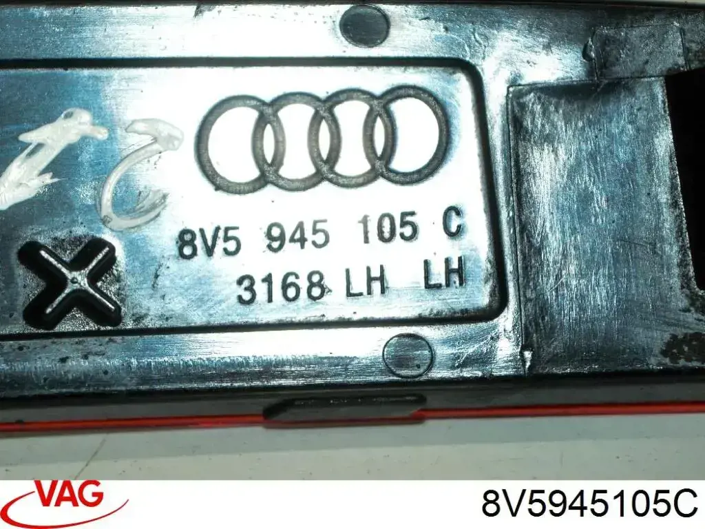 Retrorrefletor (refletor) do pára-choque traseiro esquerdo VAG 8V5945105C preço, a partir de 18,32 USD