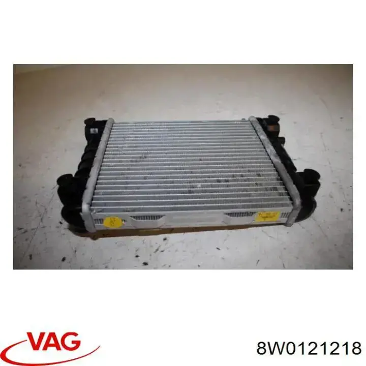 Radiador de esfriamento de motor adicional VAG 8W0121218 preço, a partir de 138,87 USD