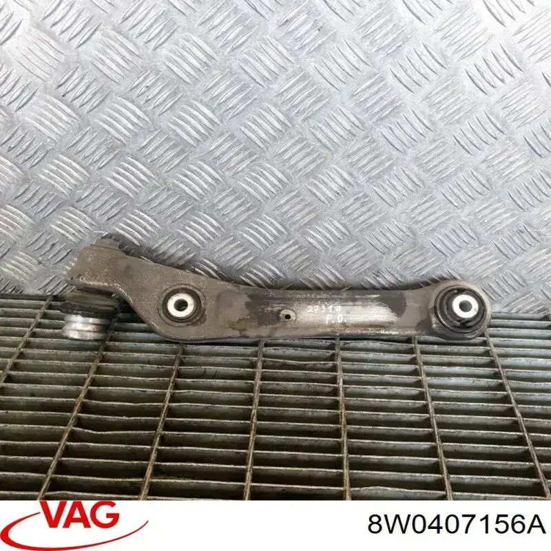 8W0407156A VAG Braço oscilante inferior direito de suspensão dianteira