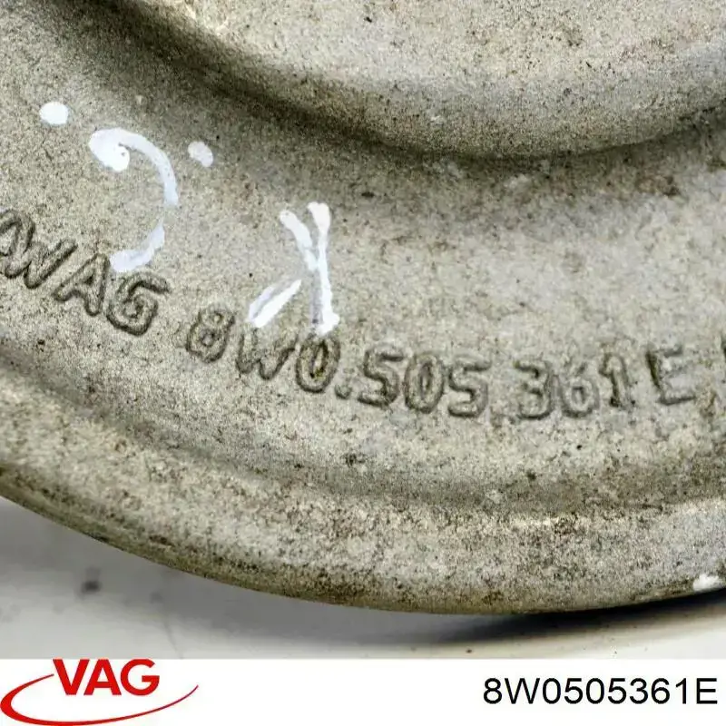 Braço oscilante inferior esquerdo de suspensão traseira VAG 8W0505361E preço, a partir de 47,67 USD