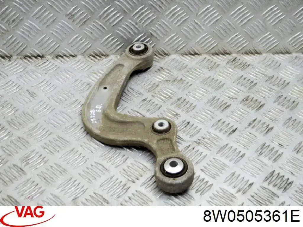 Braço oscilante inferior esquerdo de suspensão traseira 8W0505361E VAG