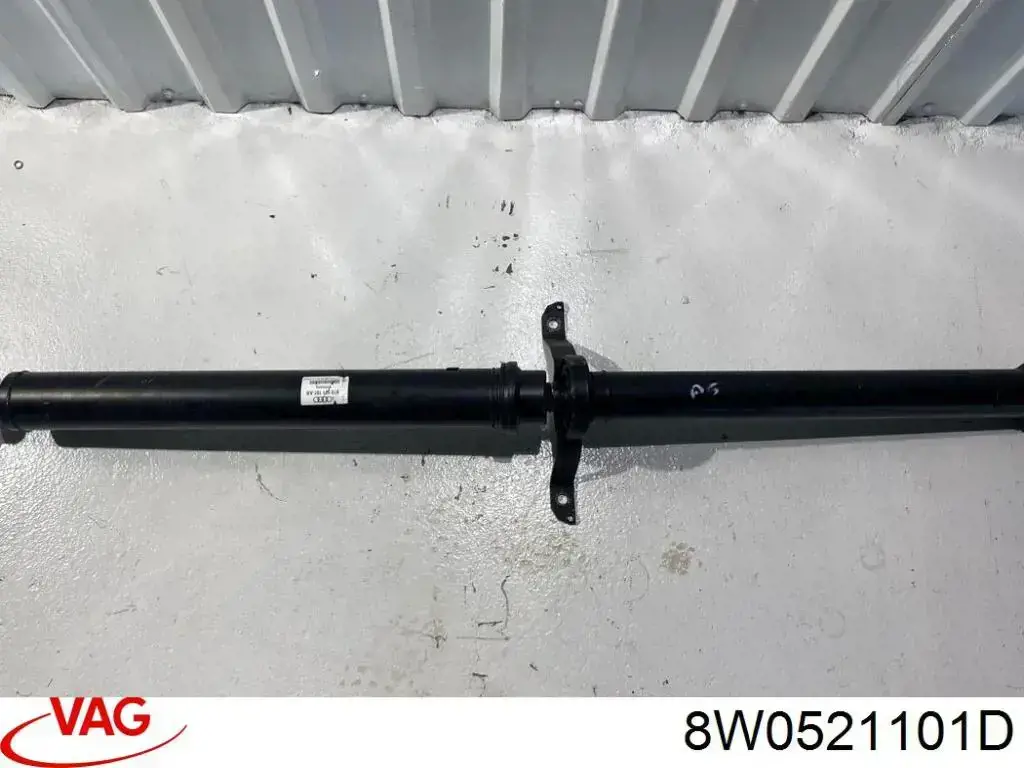 Compre 8W0521101D VAG Junta universal traseira montada