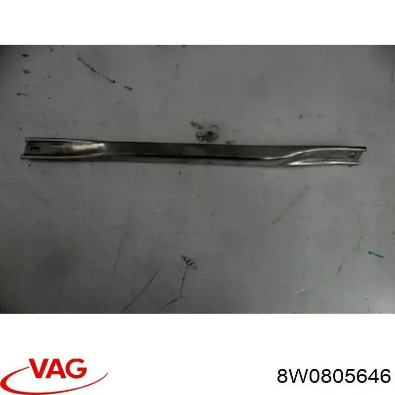 8W0805646 VAG Barra separadora direita das vigas dianteiras de suspensão