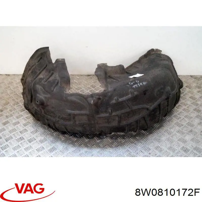 8W0810172F VAG Guarda-barras do pára-lama traseiro direito