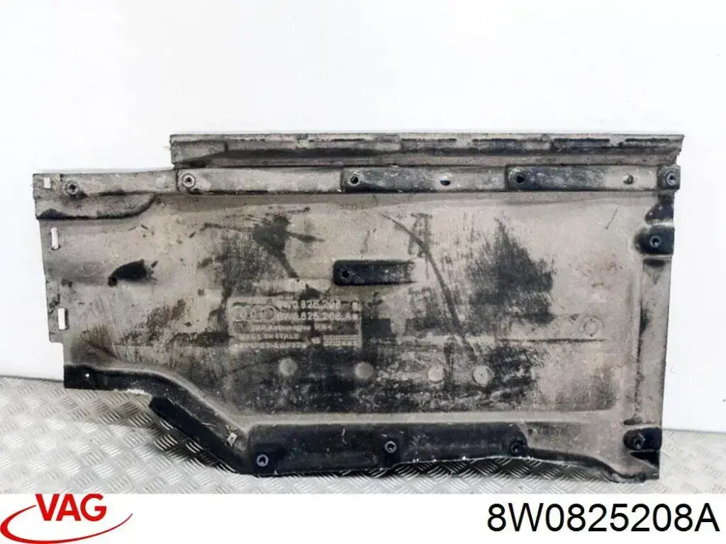 8W0825208A VAG Proteção de fundo direita