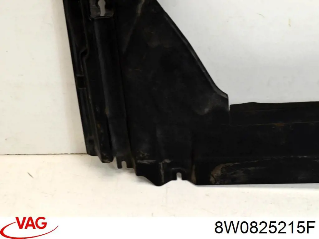 Proteção de fundo traseira esquerda VAG 8W0825215F preço, a partir de 71,32 USD