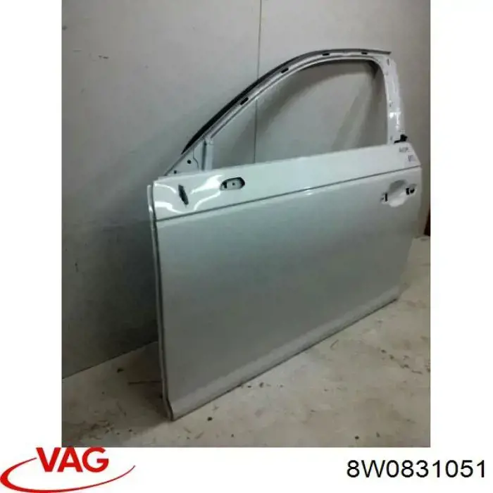 8W0831051 VAG Porta dianteira esquerda