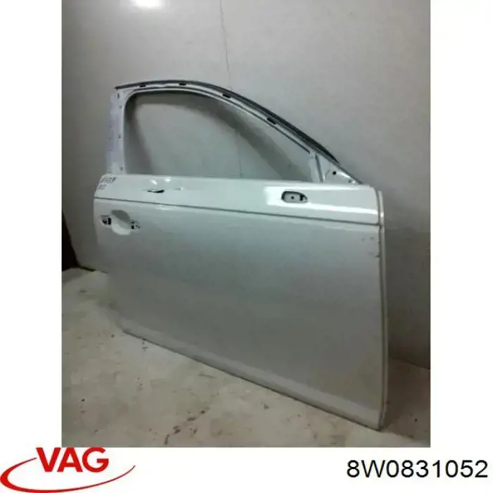 8W0831052 VAG Porta dianteira direita