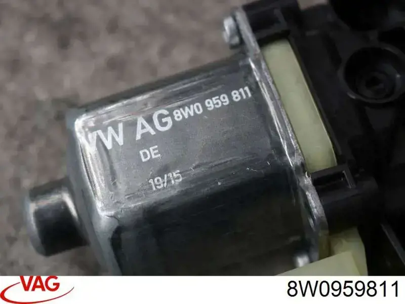 8W0959811 VAG Motor de acionamento de vidro da porta traseira esquerda