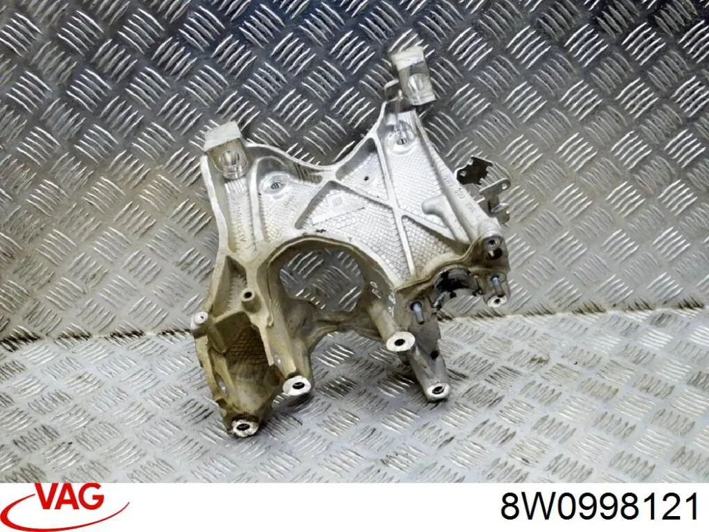 Compre 8W0998121 VAG Consola (adaptador) de fixação da luz dianteira esquerda