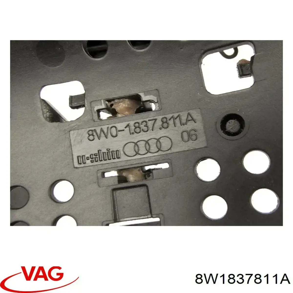 8W1837811A VAG Suporte de maçaneta externa da porta dianteira esquerda
