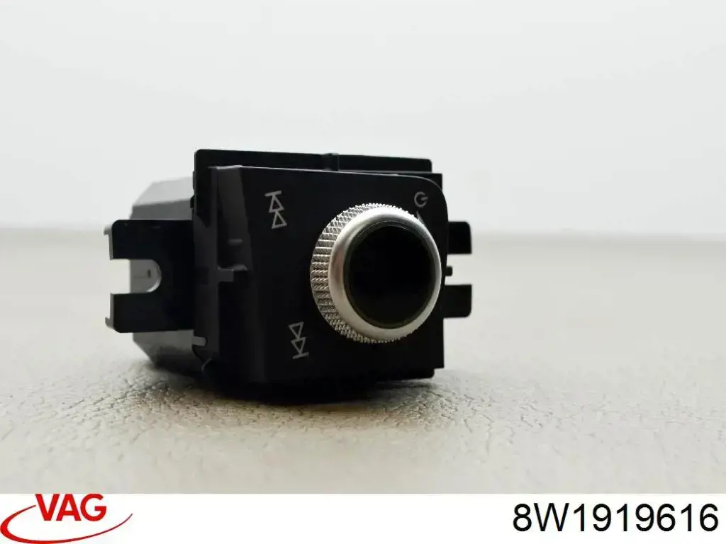 8W1919616 VAG Unidade de controlo multimídia
