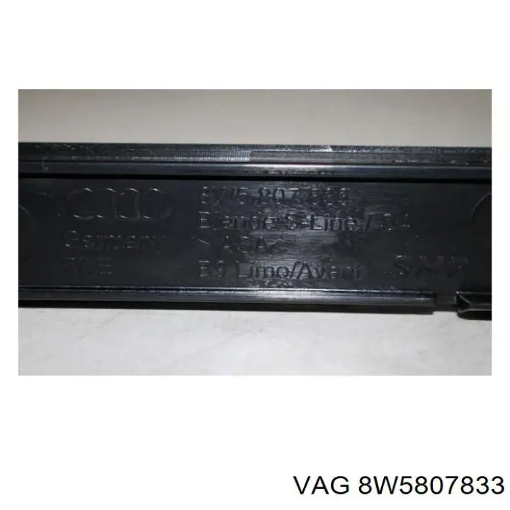 Compre 8W5807833 VAG Placa sobreposta central do pára-choque traseiro