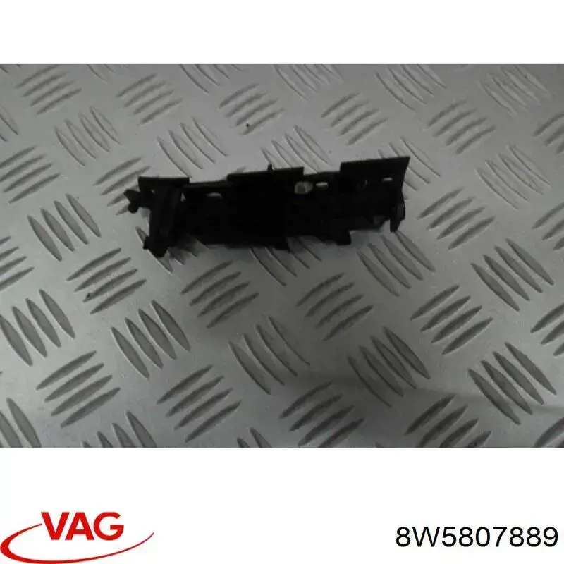 Guia esquerda do pára-choque traseiro VAG 8W5807889 preço, a partir de 16,57 USD