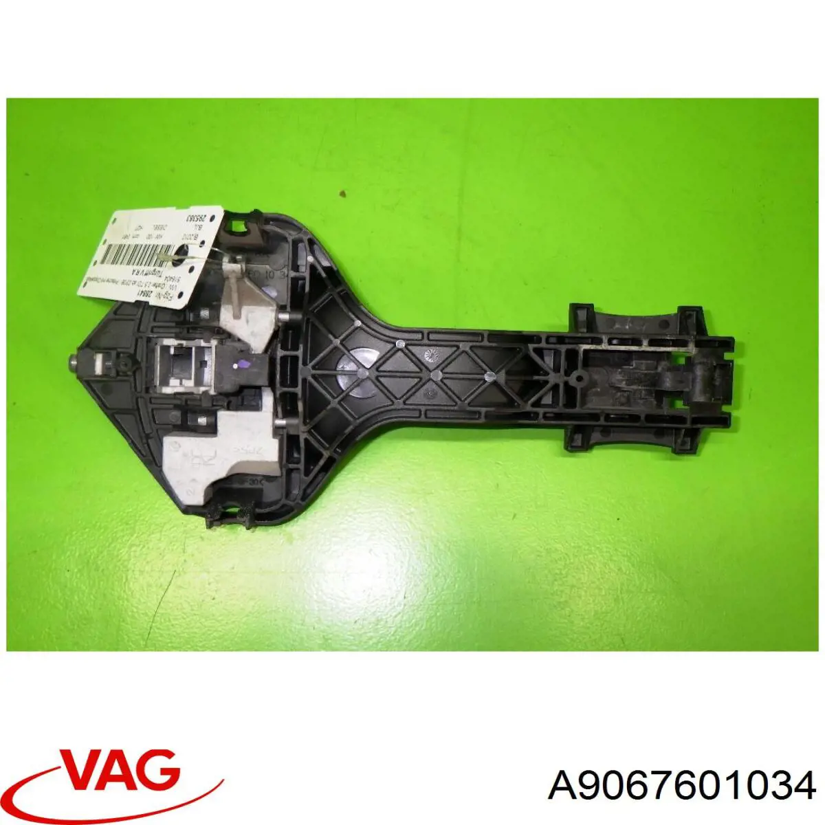 Suporte de maçaneta externa da porta dianteira direita VAG A9067601034 preço, a partir de 42,34 USD