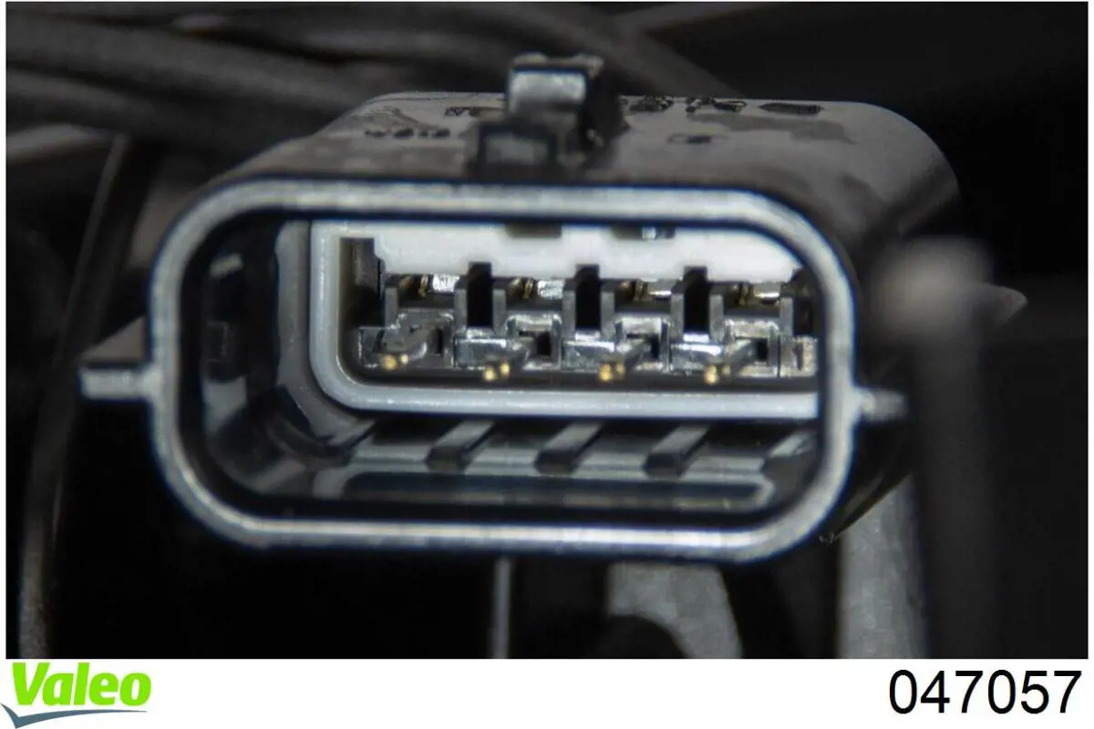 Lanterna traseira esquerda externa VALEO 047057 preço, a partir de 158,34 USD