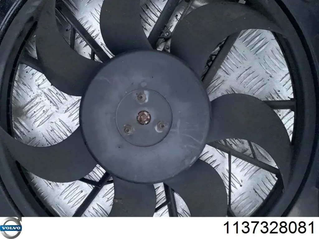 Difusor do radiador de esfriamento, montado com motor e roda de aletas 1137328081 Volvo