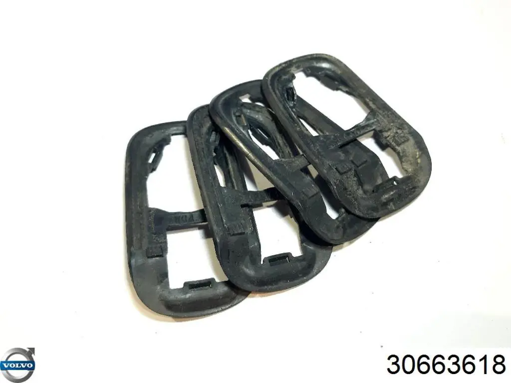 30663618 Volvo 