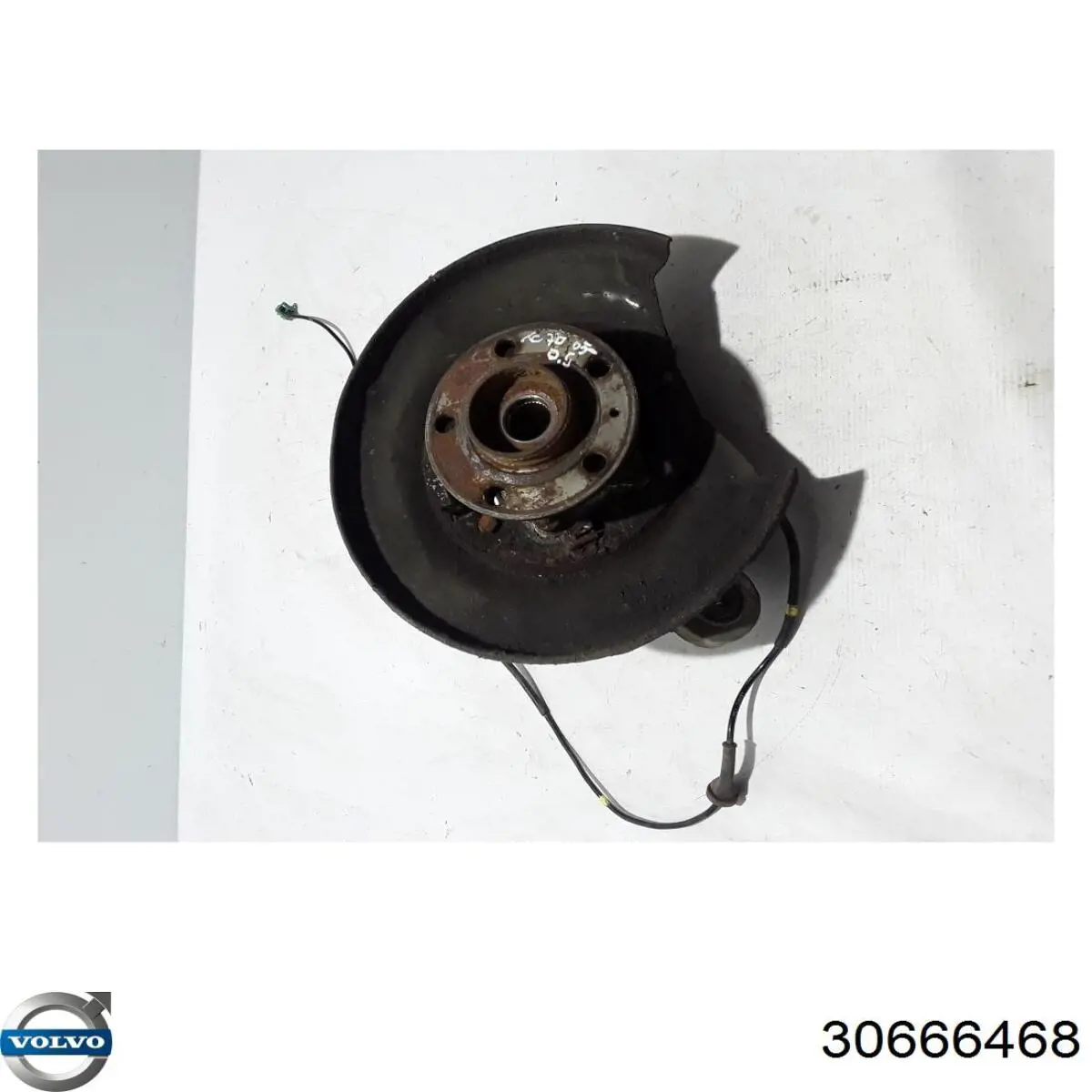 Pino moente (extremidade do eixo) traseiro direito Volvo 30666468 preço, a partir de 81,72 USD