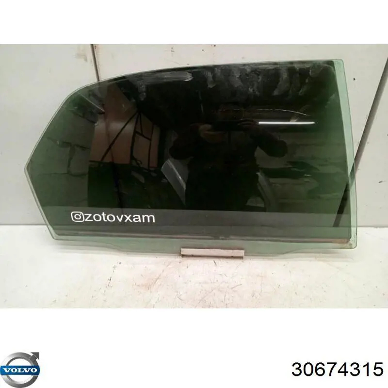 30674315 Volvo Vidro da porta traseira direita