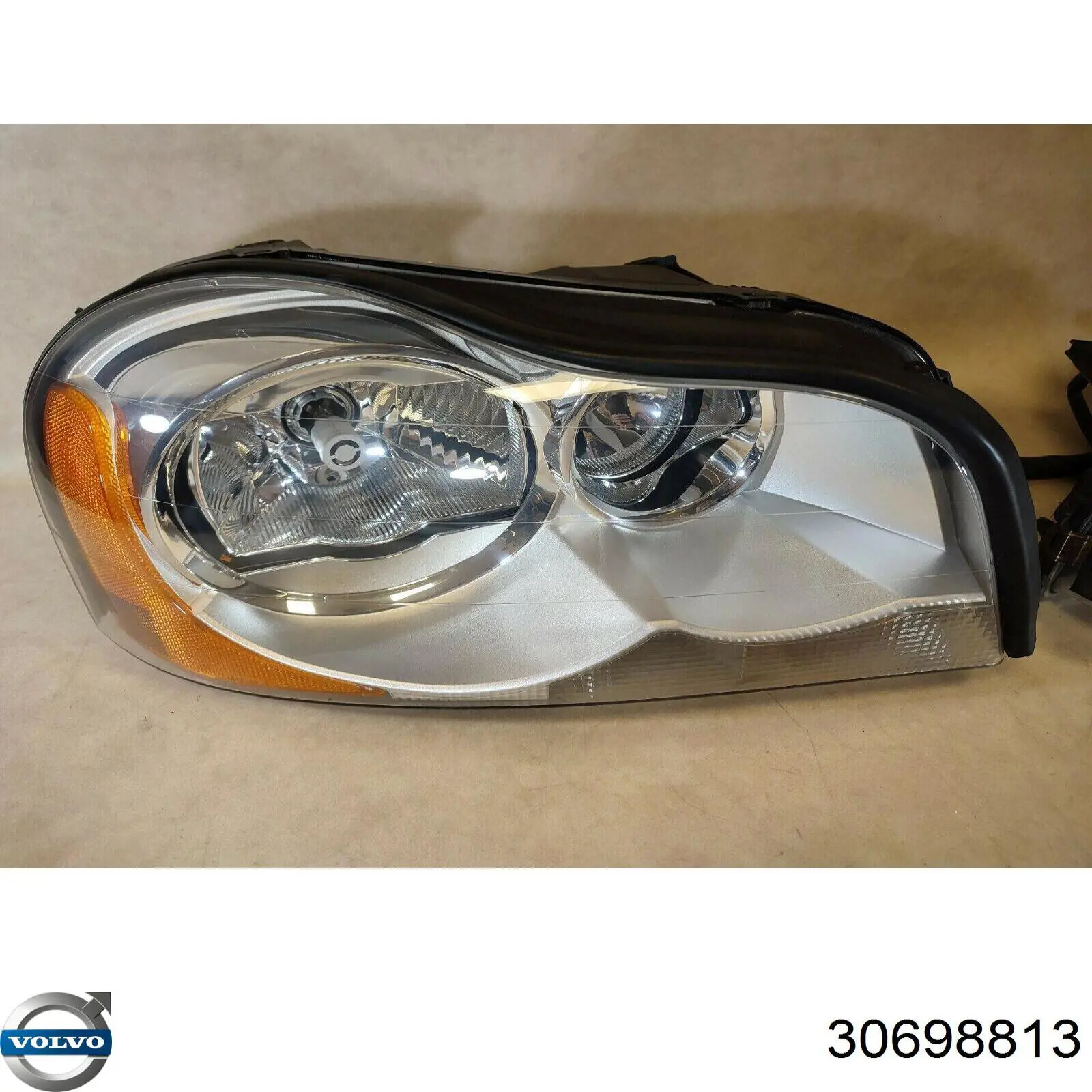 Luz esquerda Volvo 30678186 preço, a partir de 204,67 USD